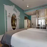 ホテル Lx ブティック 4*
