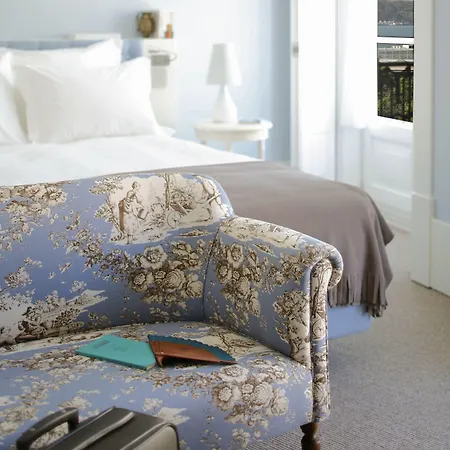 Lx Boutique Hotel