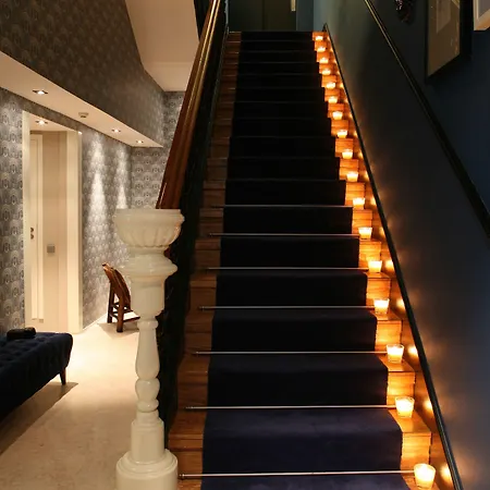 Lx Boutique Hotel