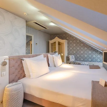 Lx Boutique Hotell 4*