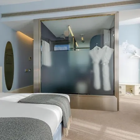 Отель Lx Boutique 4*